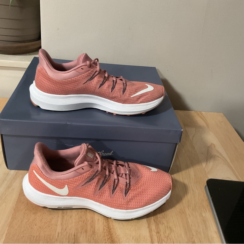 Nike Quest Women Sz 6.5 Rust Salmon Color Lightweight Mesh Running Shoes Sneaker - Picture 11 of 11